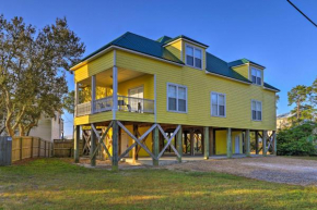 Orange Beach Family Duplex with Deck Less Than 1 Mi to Shore